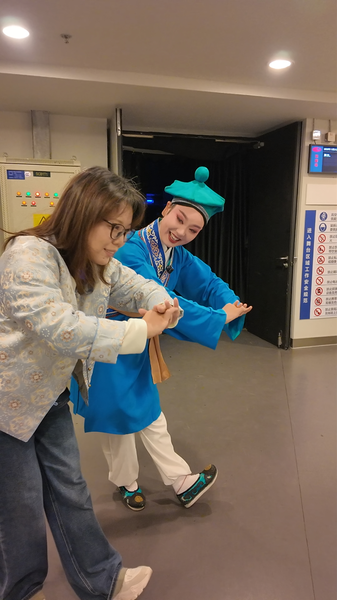 हुआंगमेई ओपेरा मुद्रा में महारत: गति की कला video poster