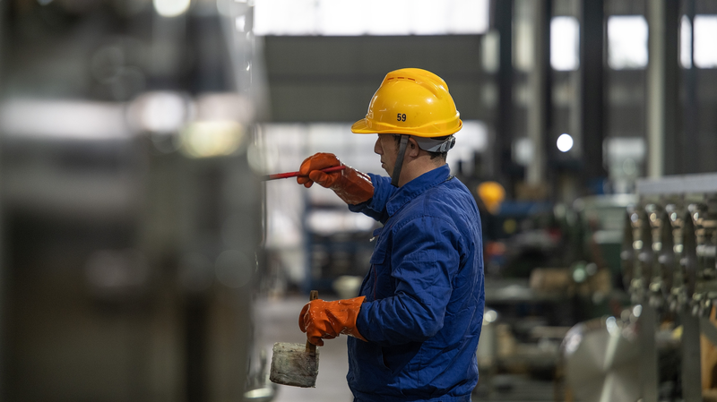 चीन 2026 आर्थिक प्राथमिकताओं के लिए निजी क्षेत्र से इनपुट चाहता है