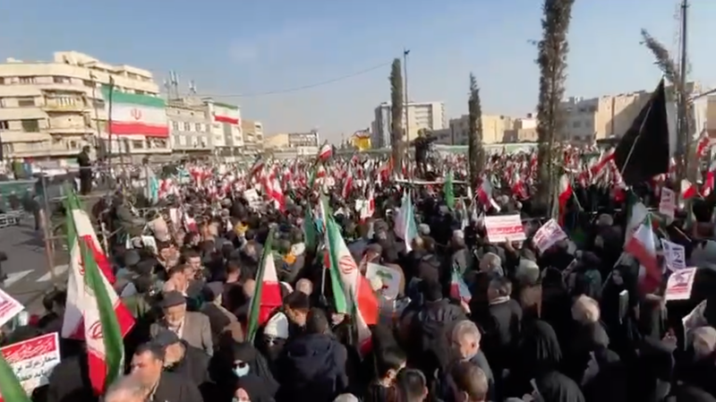 हजारों की संख्या में तेहरान में रैली, अमेरिका-इजराइल हस्तक्षेप की निंदा video poster