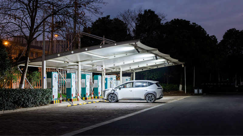 चीन की एक्सचेंज नीति ने 3.92 ट्रिलियन युआन की बिक्री को बढ़ावा दिया