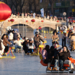 चीन का बर्फ और बर्फ पर्यटन विश्व को शीतकालीन मज़ा प्रदान करता है