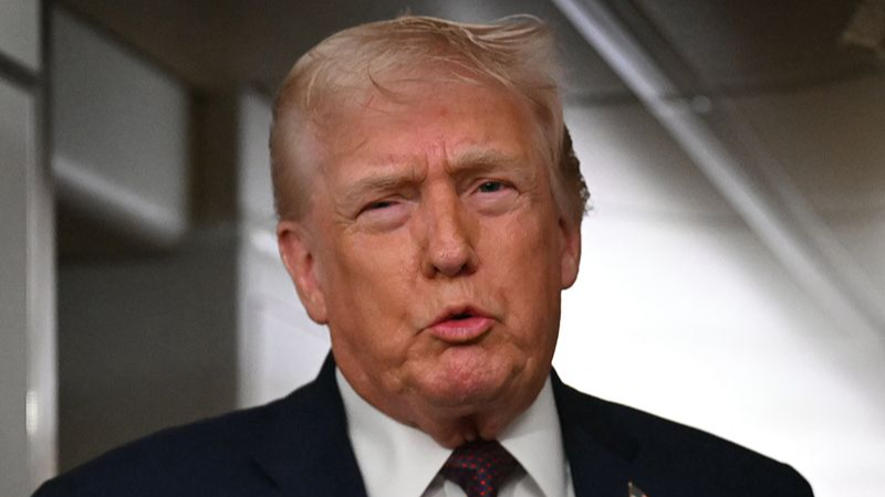 ट्रम्प ने ईरान के साथ व्यापार करने वाले देशों पर 25% अमेरिकी टैरिफ लगाया