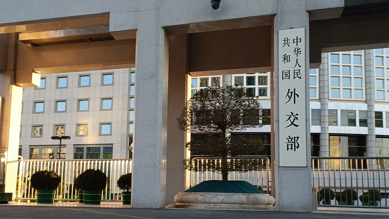 चीन ने अमेरिका से वेनेज़ुएला के राष्ट्रपति मादुरो और उनकी पत्नी को रिहा करने का आग्रह किया