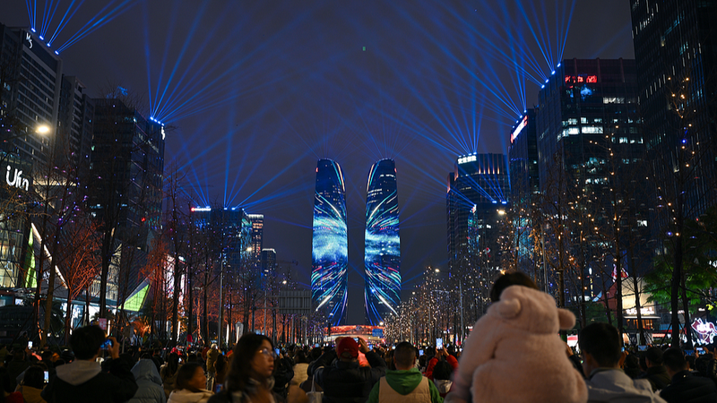 चीन का 2025 मोड़: आधुनिकीकरण के लिए लोगों में निवेश