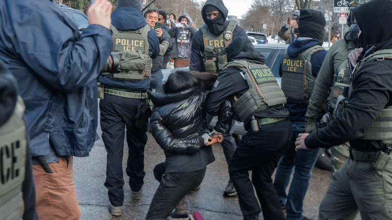 2025 में अमेरिका ICE हिरासत में मौतें 20 साल के उच्च स्तर पर पहुँच गईं