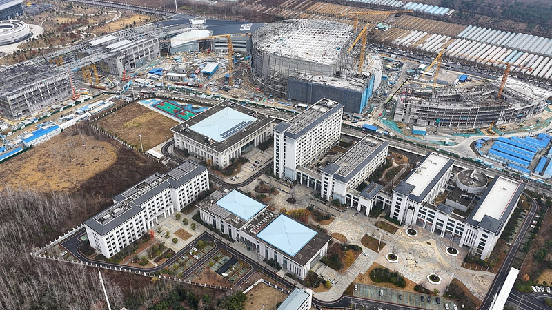 चीन की EAST 'कृत्रिम सूर्य' ने प्लाज्मा घनत्व बाधा तोड़ी